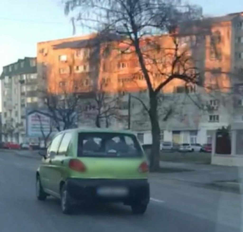 Unui târgovişten i-a fost furată maşina din parcare