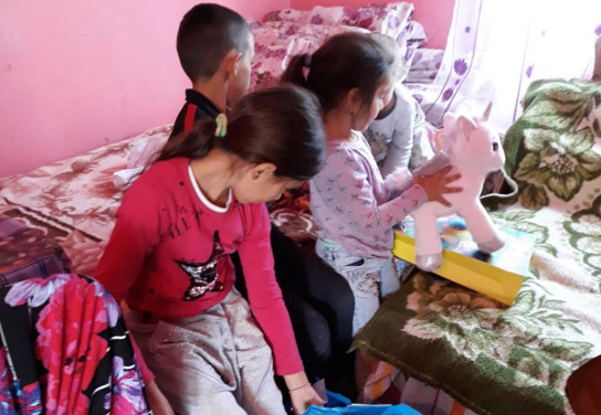 DGASPC Dâmboviţa: Un zâmbet pentru un copil sau un vârstnic, în prag de sărbători