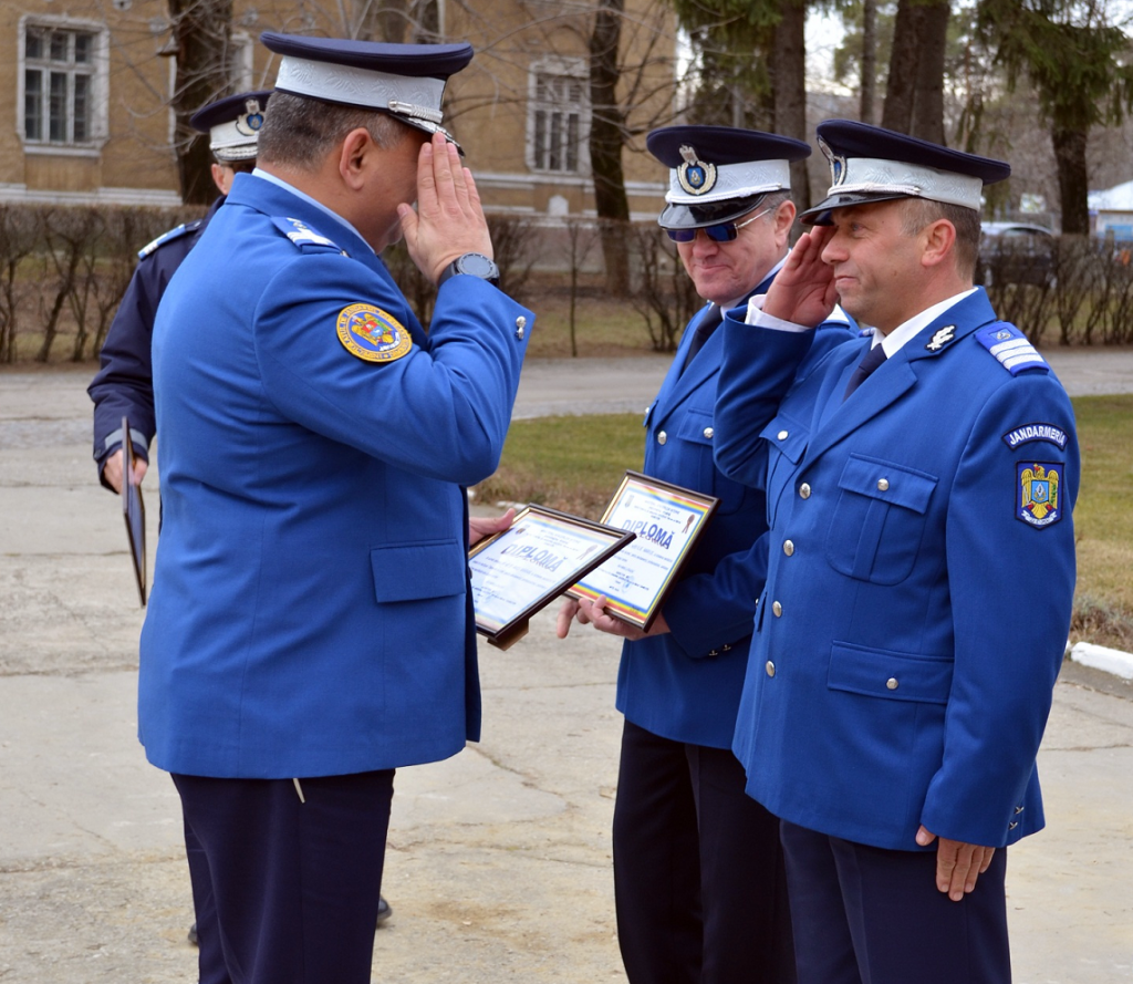 Diplome la încheierea mandatului de onoare în instituția “Oamenilor de arme”