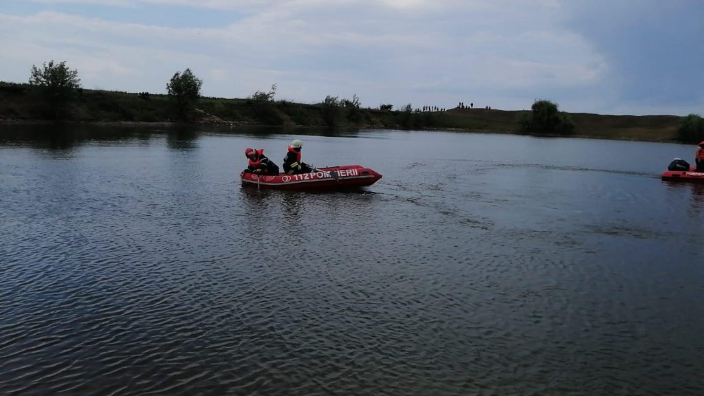 Băiat de 14 ani, înecat într-un lac format pe locul unei foste balastiere din Poiana de Jos