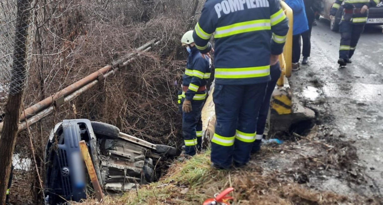 Un șofer a văzut moartea cu ochii pe DN 71 Târgoviște-Sinaia