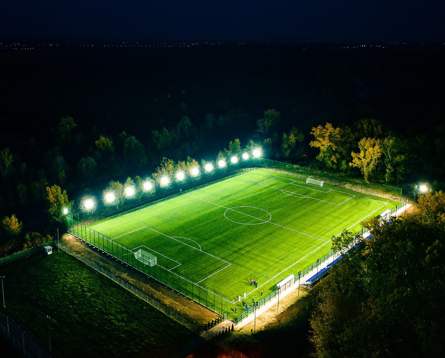 O bază sportivă,realizată în vecinătatea Complexului de Natație