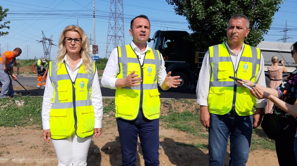 Se lucrează intens pe strada Șoseaua Găești