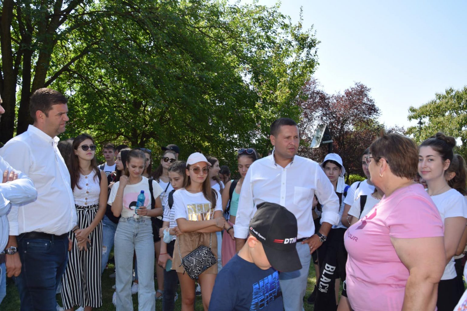 Conducerea CJ Dâmbovița, gazda copiilor din Raionul Ialoveni, veniți în tabara Căprioara