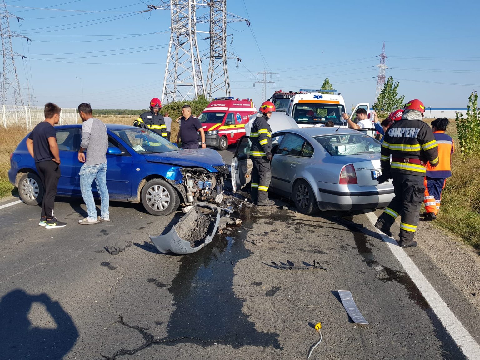 Accident pe DN 71, trei persoane au ajuns la spital