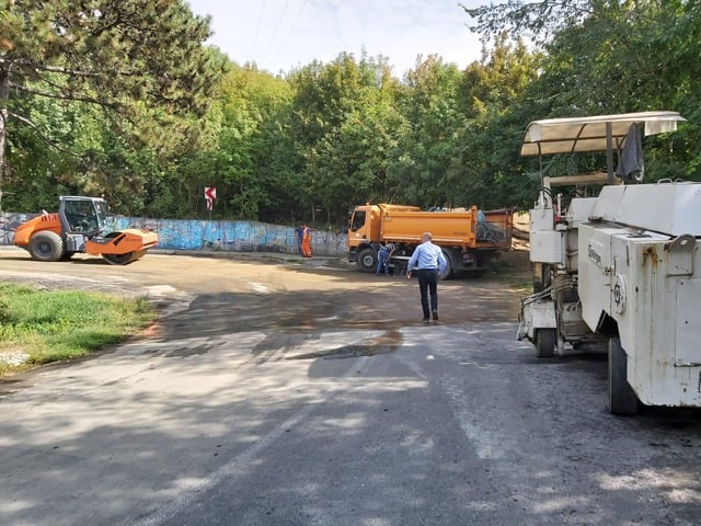 Se reabilitează DJ718A spre Mănăstirea Dealu