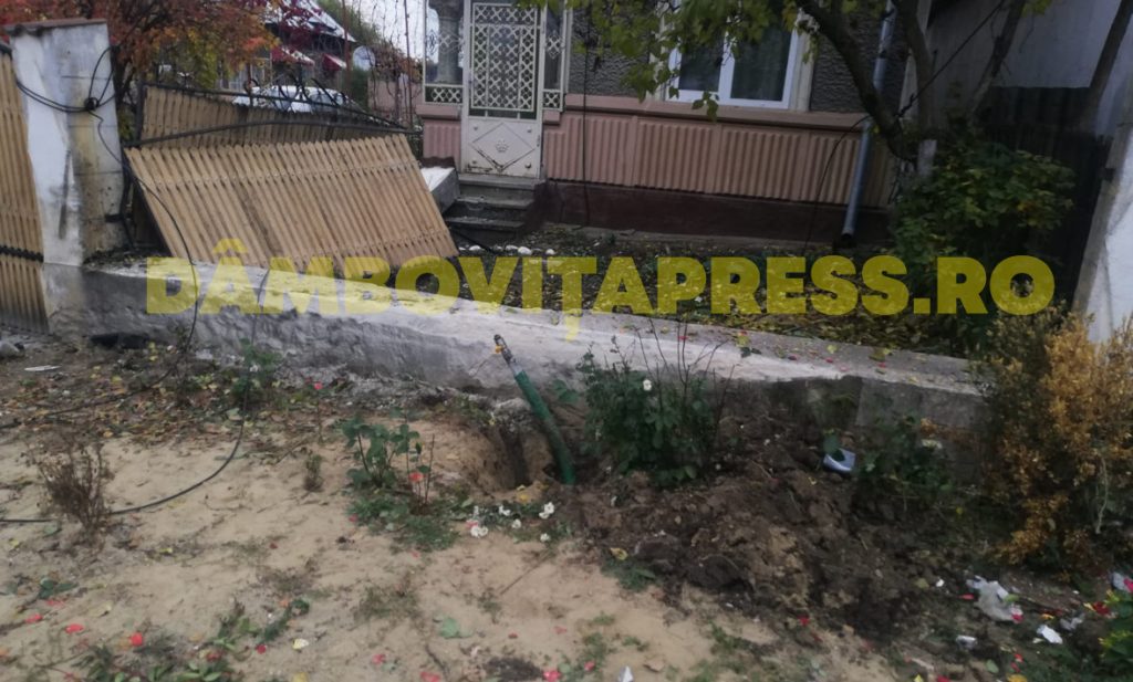URMĂRIRE CA-N FILME, A FUGIT DE POLIȚIE ȘI A DĂRÂMAT UN GARD ȘI UN STÂLP DE ELECTRICITATE, totul s-a petrecut, noaptea trecută pe străzile