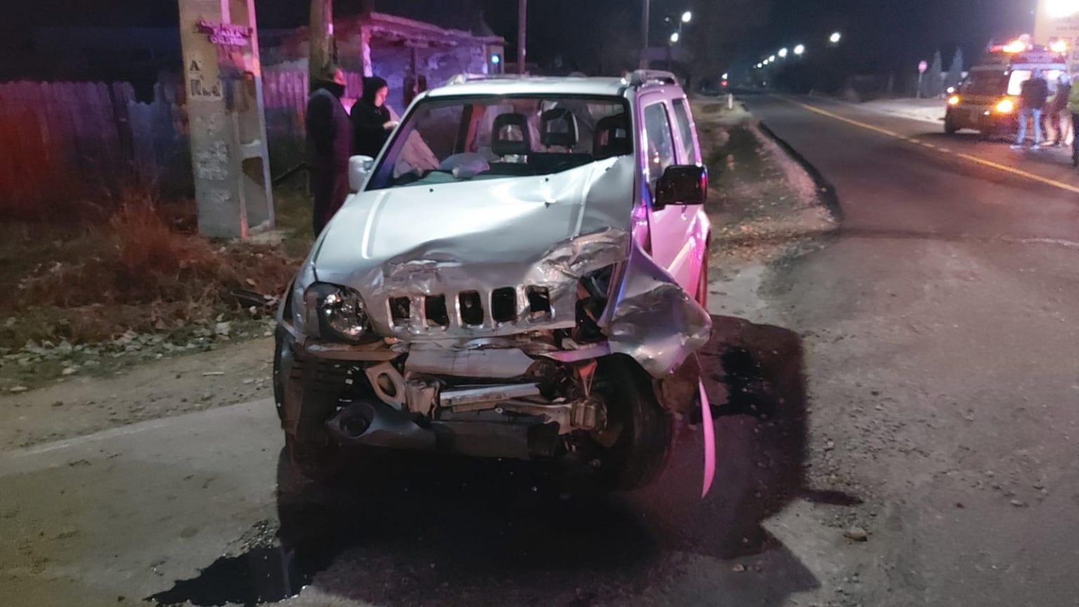 Pe DJ 711 Racovița intersecție cu Hăbeni,coliziune între un autoturism și o autoutilitară