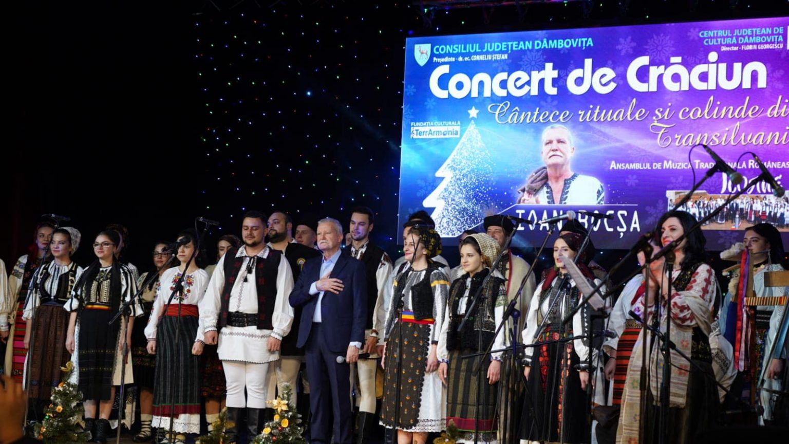 La Târgoviște, seară magică cu IOAN BOCȘA și Ansamblul de muzică tradițională românească ”ICOANE”.VIDEO