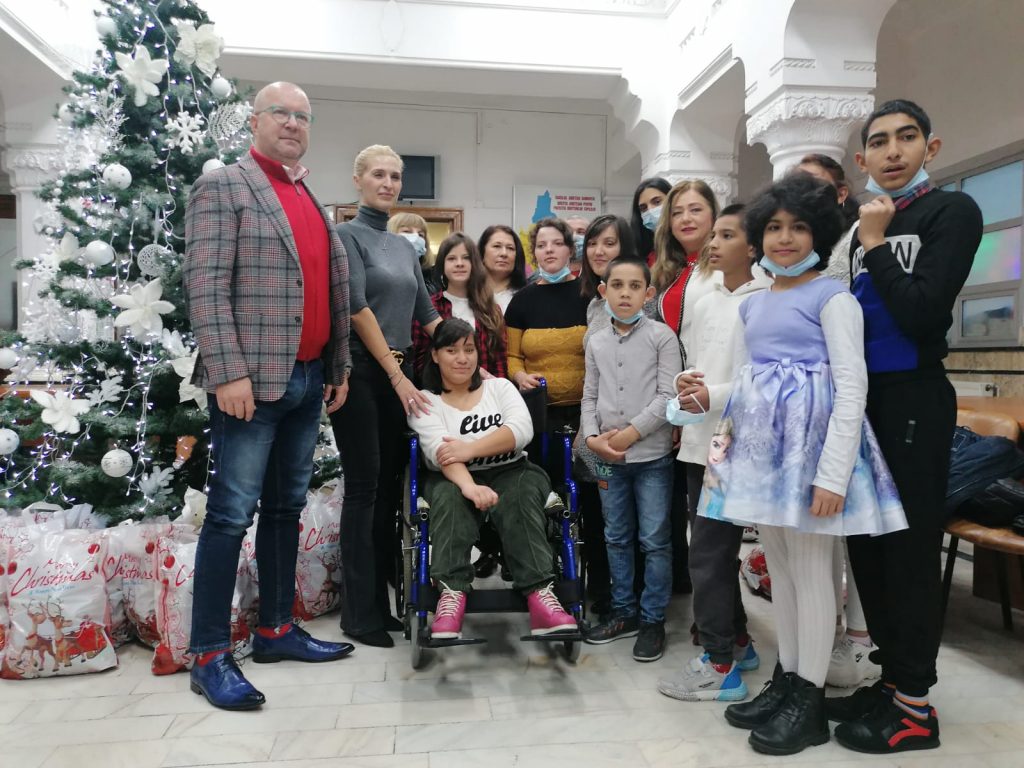 Spiritul și magia sărbătorilor de iarnă la DGASPC Dâmbovița