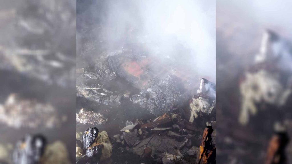 CASĂ MISTUITĂ DE FLĂCĂRI, în comuna Văleni Dâmbovița