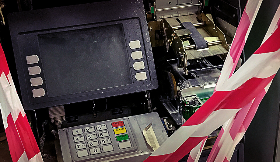 URMĂRIT INTENRANȚIONAL pentru tentative de jaf inspirate din filmele de acţiune: ATM Jackpotting, PRINS de POLIȚIȘTII DÂMBOVIȚENI