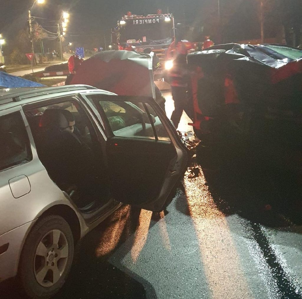Coliziune între două autoturisme,pe DN71 intersecția Ulmi – Sagricom