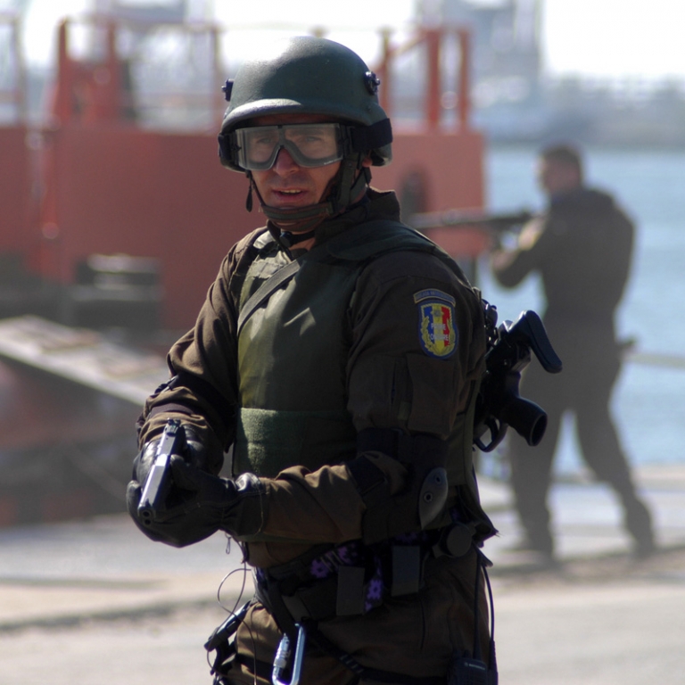 Poliția și SRI, mobilizare de gradul zero după ce s-a dat alertă cu bombă în Gara Târgoviște