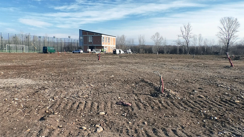 Lucrările de construcție a celui mai mare parc din municipiul Târgoviște sunt în plin proces de execuție, este vorba despre cel mai mare spațiu de recreere din municipiul Târgoviște care se întinde pe o suprafață de 5 hectare iar spațiul verde va repreznta 90% din această suprafață .