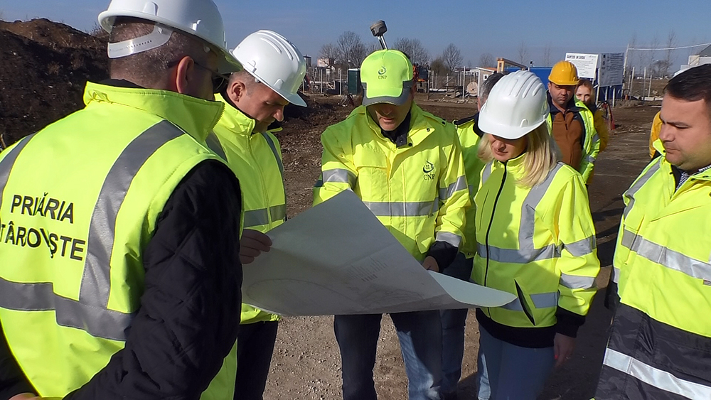 Lucrările de construcție a celui mai mare parc din municipiul Târgoviște sunt în plin proces de execuție, este vorba despre cel mai mare spațiu de recreere din municipiul Târgoviște care se întinde pe o suprafață de 5 hectare iar spațiul verde va repreznta 90% din această suprafață .