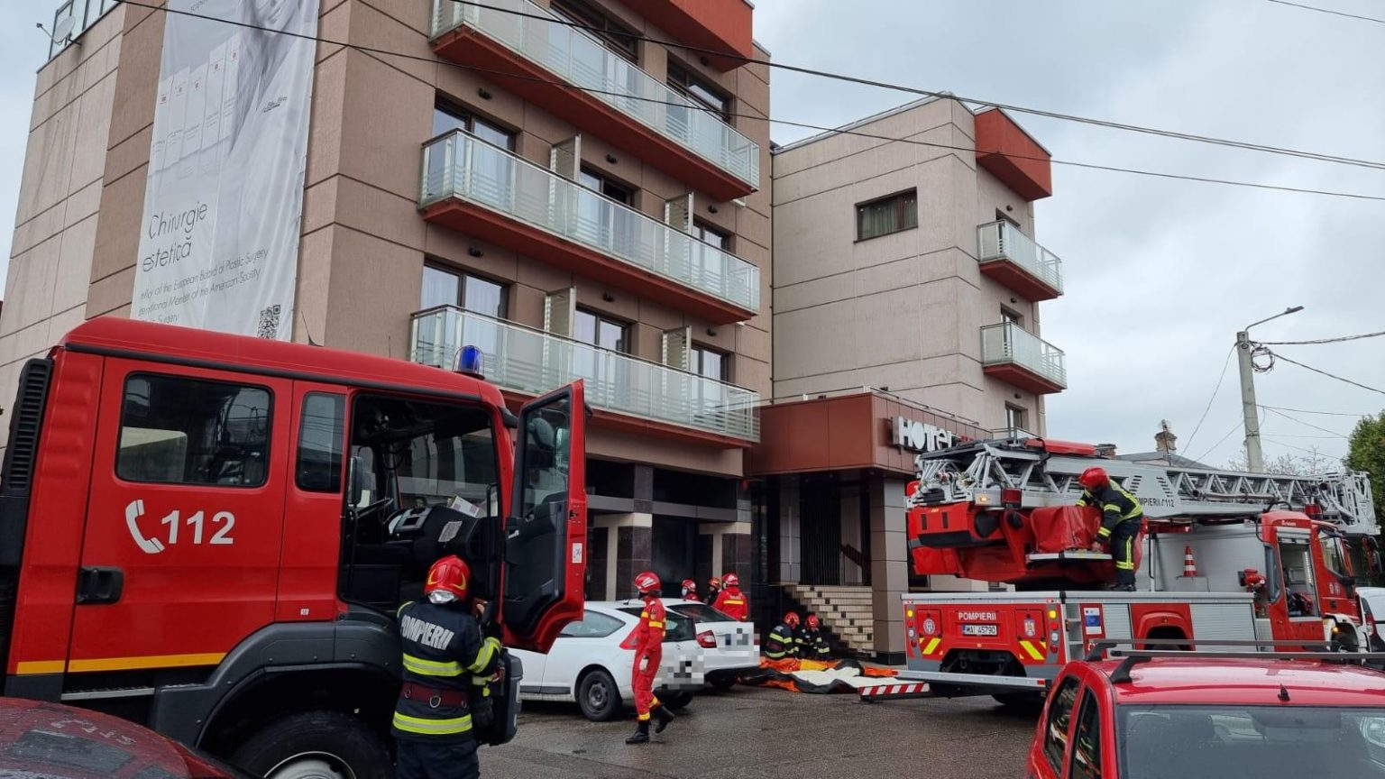 ALO, 112: Incendiu izbucnit în Târgovişte pe str. Liniştii, în zona de depozitare aflată în subsolul  unui Hotel