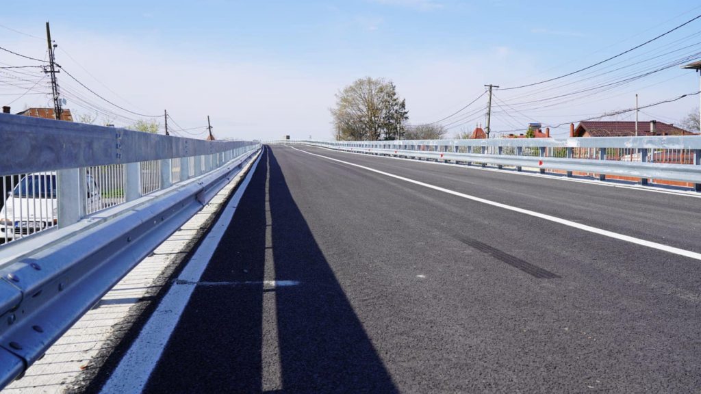 Podul de pe DN 61(km 77+220), din orașul Găești, redat circulației publice