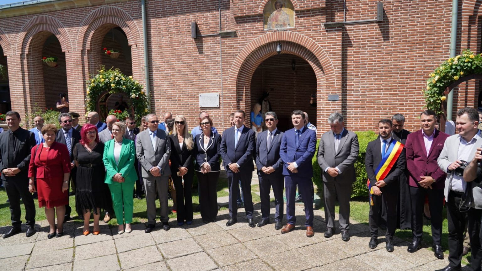 Primul unificator al poporului român, Mihai Viteazul, cinstit la Mănăstirea Dealu