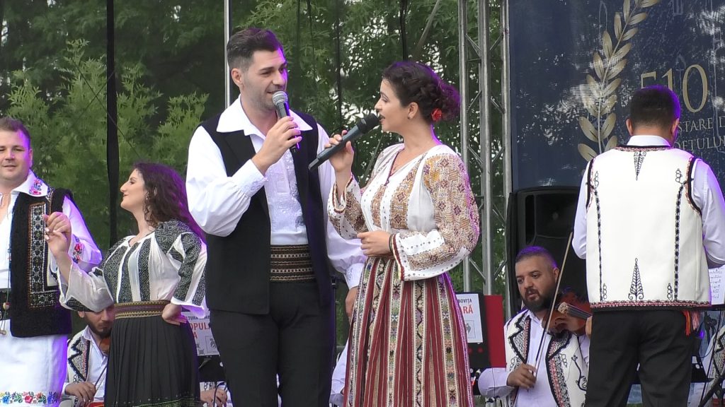 Seară folclorică la Curtea Domnească. VIDEO