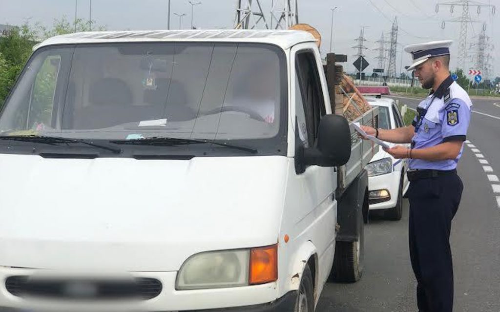 Transportul de persoane şi de marfă, în atenţia poliţiştilor dâmbovițeni