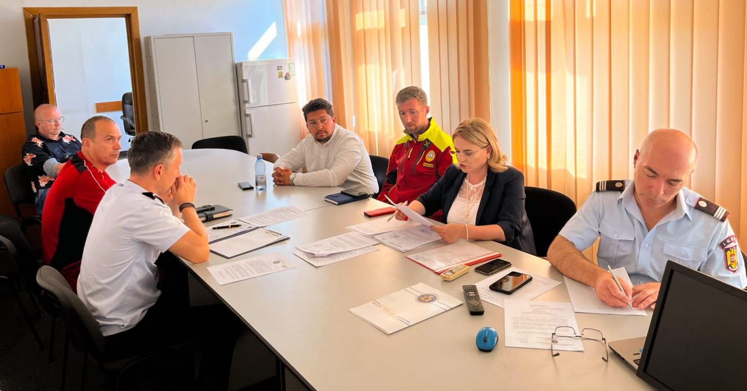 APELUL PREFECTULUI către cetățenii dâmbovițeni, să respecte RECOMANDĂRILE pentru a preveni eventualele probleme cauzate de CANICULĂ