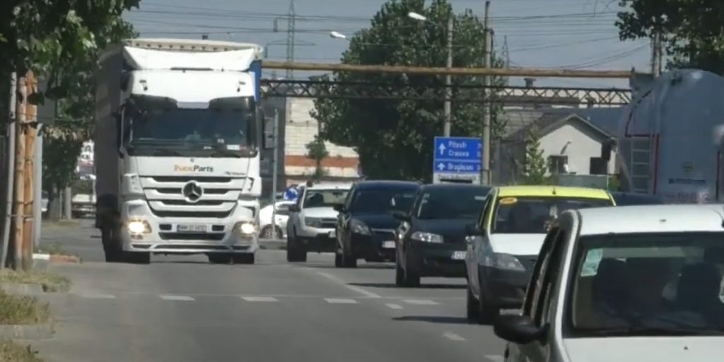 RESTRICȚII din cauza CANICULEI, între 10:00-22:00, TIR-urile și CAMIOANELE TRASE PE DREAPTA