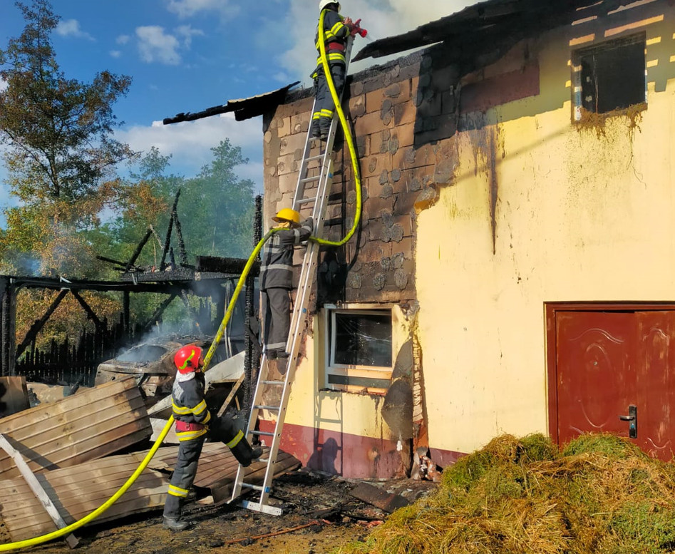 Incendiu violent