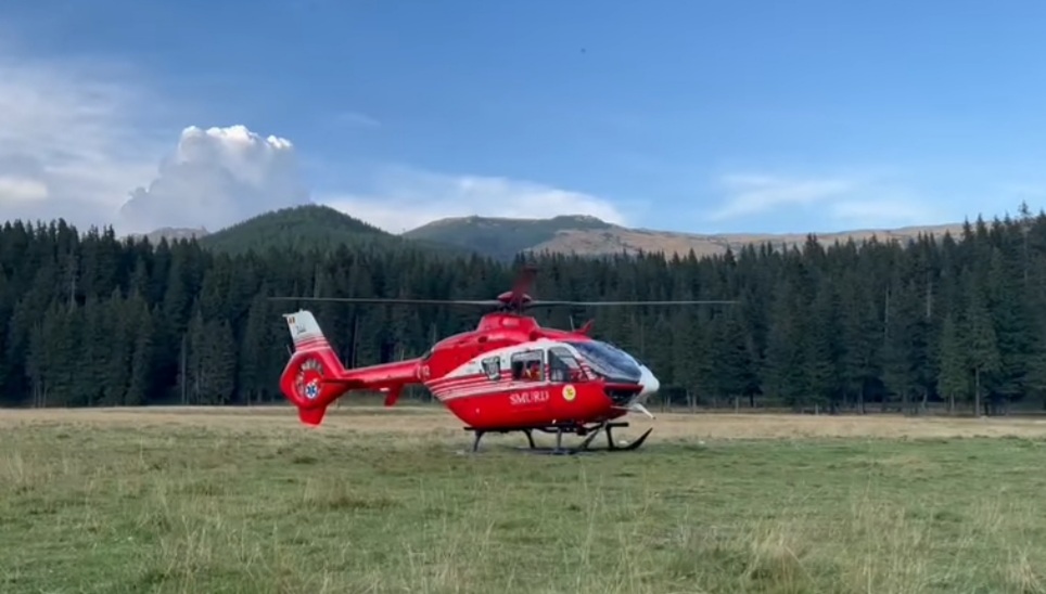 O turistă a avut nevoie de primul ajutor al echipei Salvamont Dâmbovița și al elicopterului SMURD