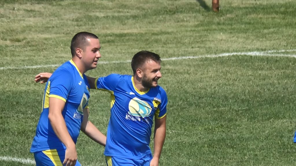 Primaria Răzvad promovează mișcarea în rândul tinerilor, are parteneriate ce vizează sportul rege- fotbalul