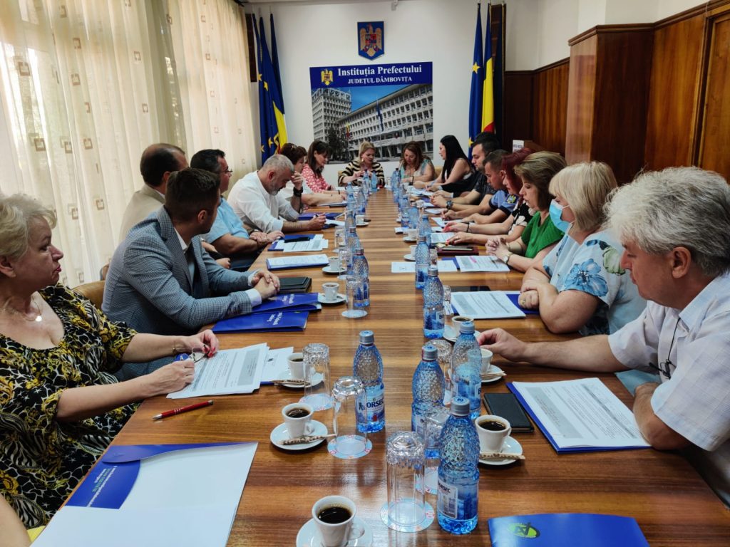 Ședința Grupului de lucru privind elaborarea Planului Antidrog la nivelul județului Dâmbovița pentru 2022-2026