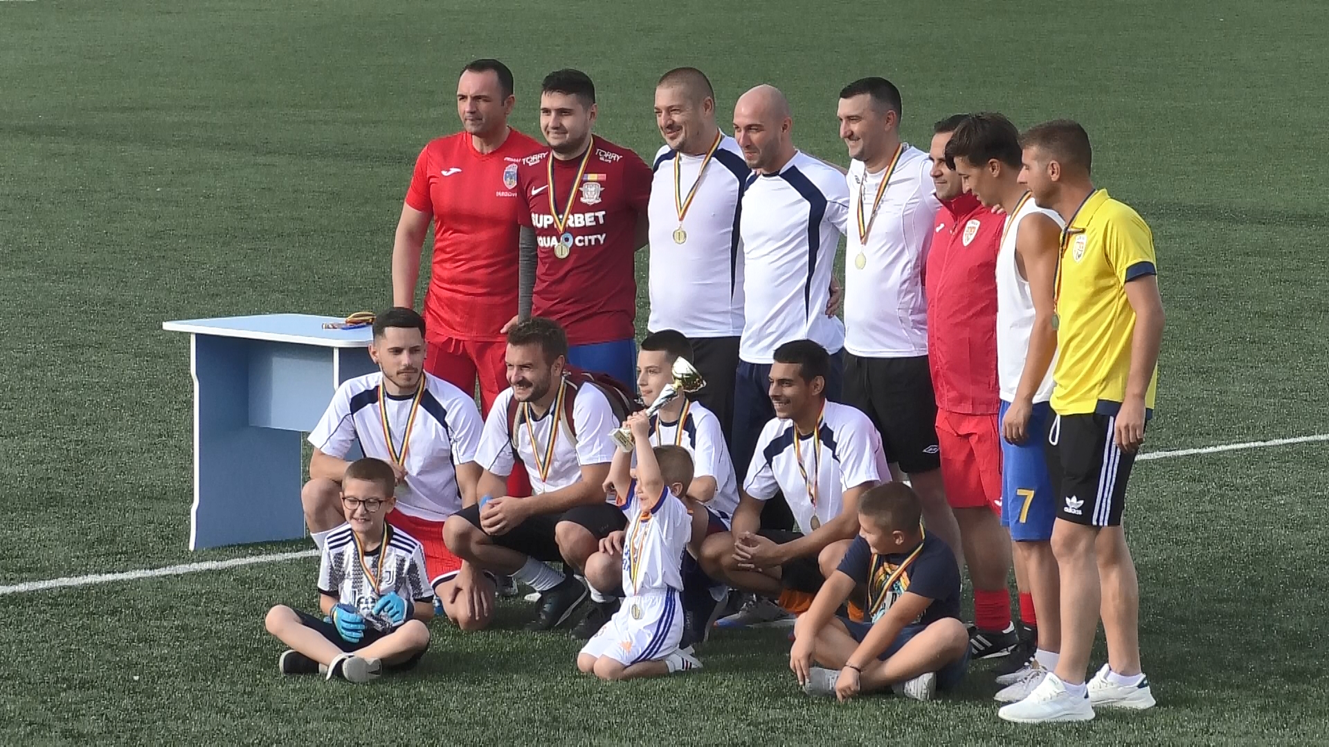 Cupa Cartierelor la Fotbal, Micro 12 este campioană 