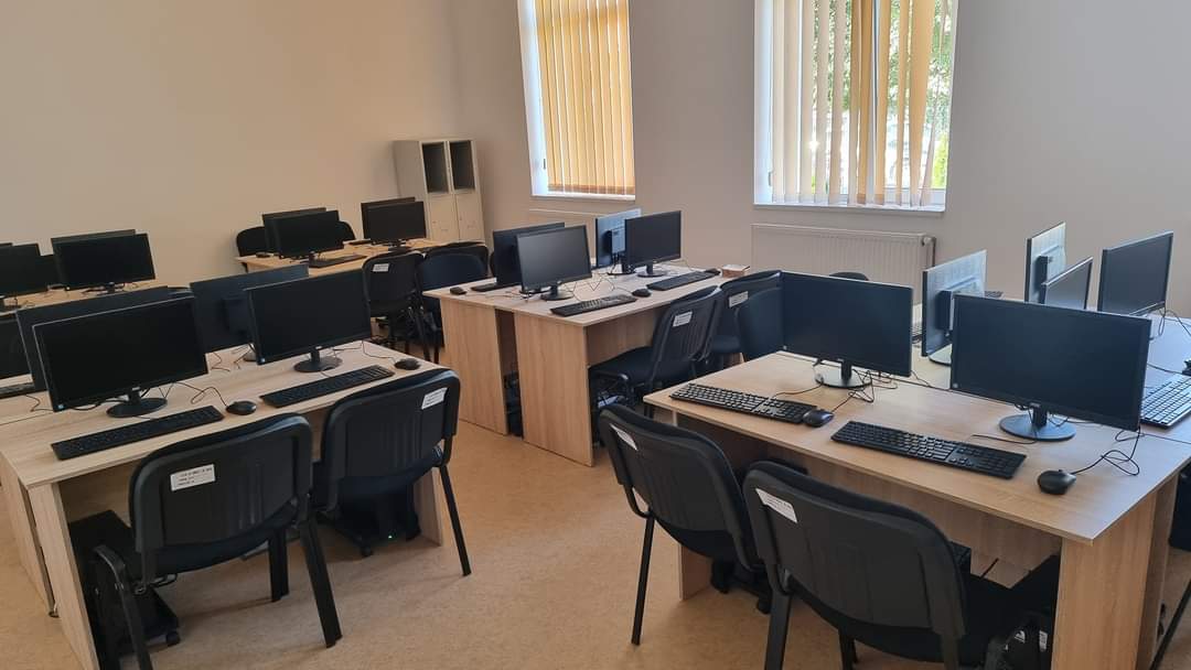 Administrația locală condusă de edilul Dorinel Soare și-a dat tot interesul, astfel încât preșcolarii și școlarii să beneficieze de cele mai bune condiţii în noul an școlar