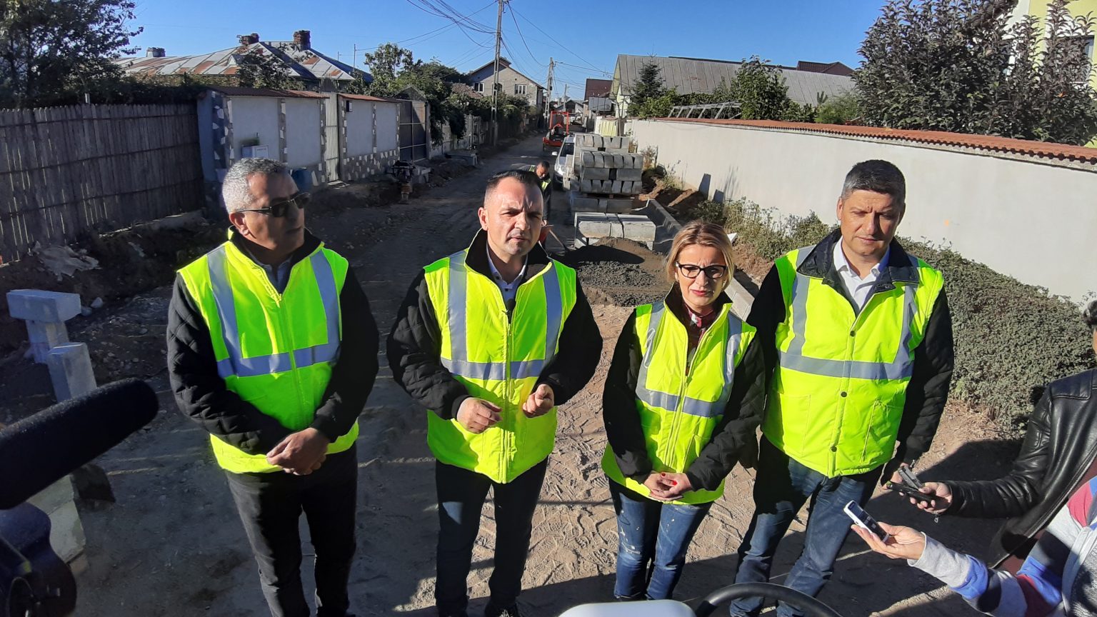 Se lucrează pe strada Ion Neculce din cartierul Prepeleac, municipiul Târgoviște