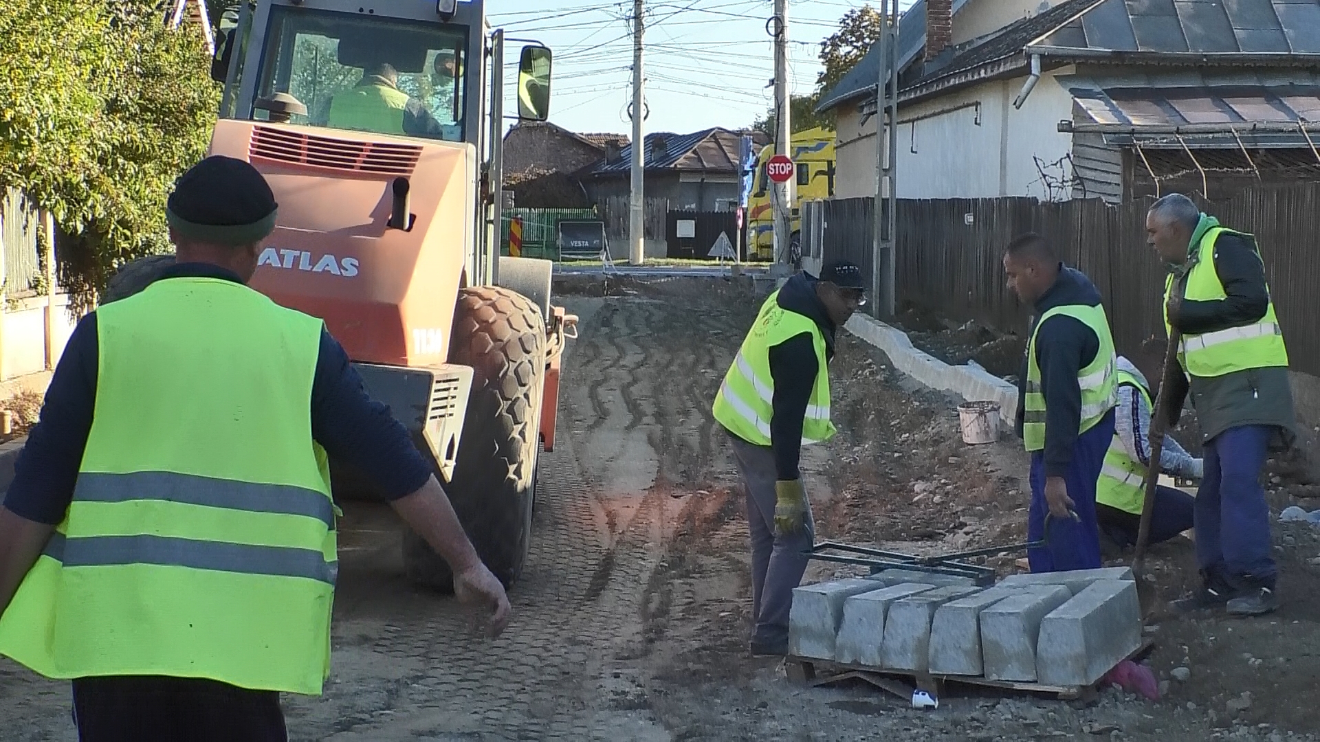 Se lucrează pe strada Ion Neculce din cartierul Prepeleac, municipiul Târgoviște