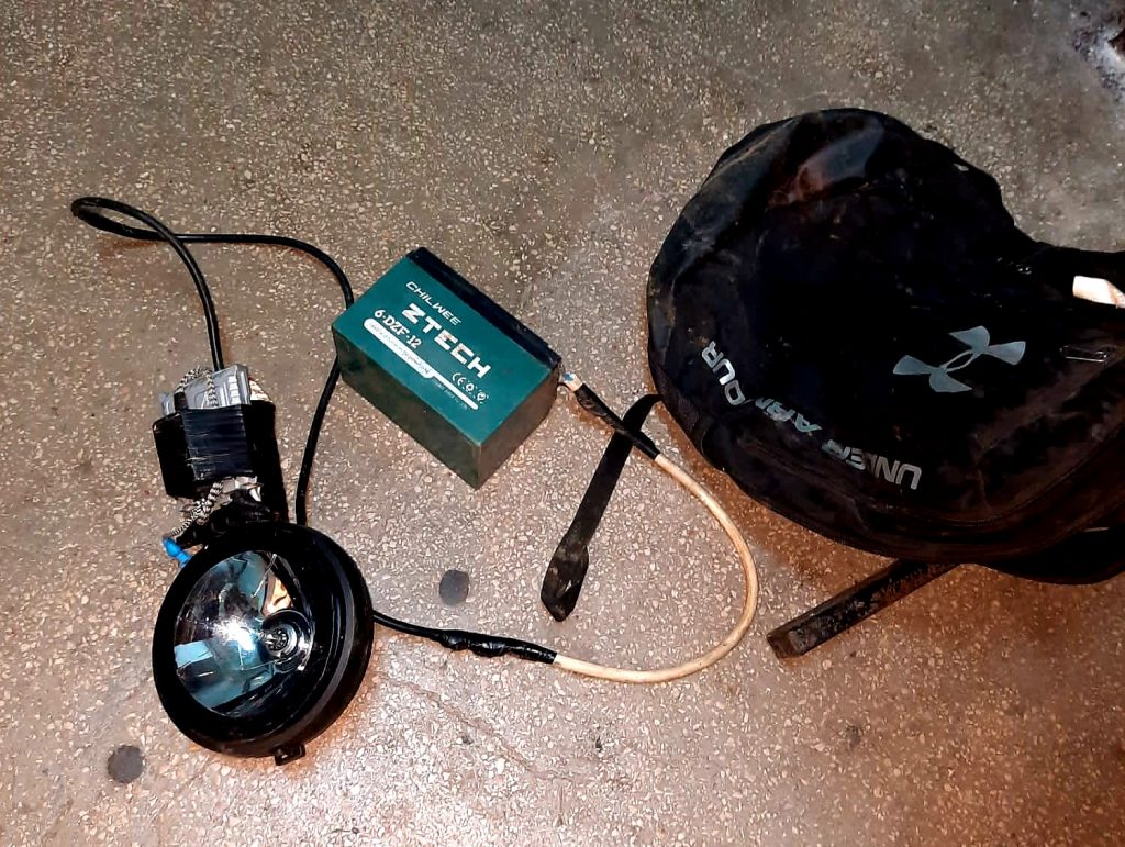 În toiul nopții, un tânăr de 17 ani a fost prins la braconaj de jandarmii dâmbovițeni