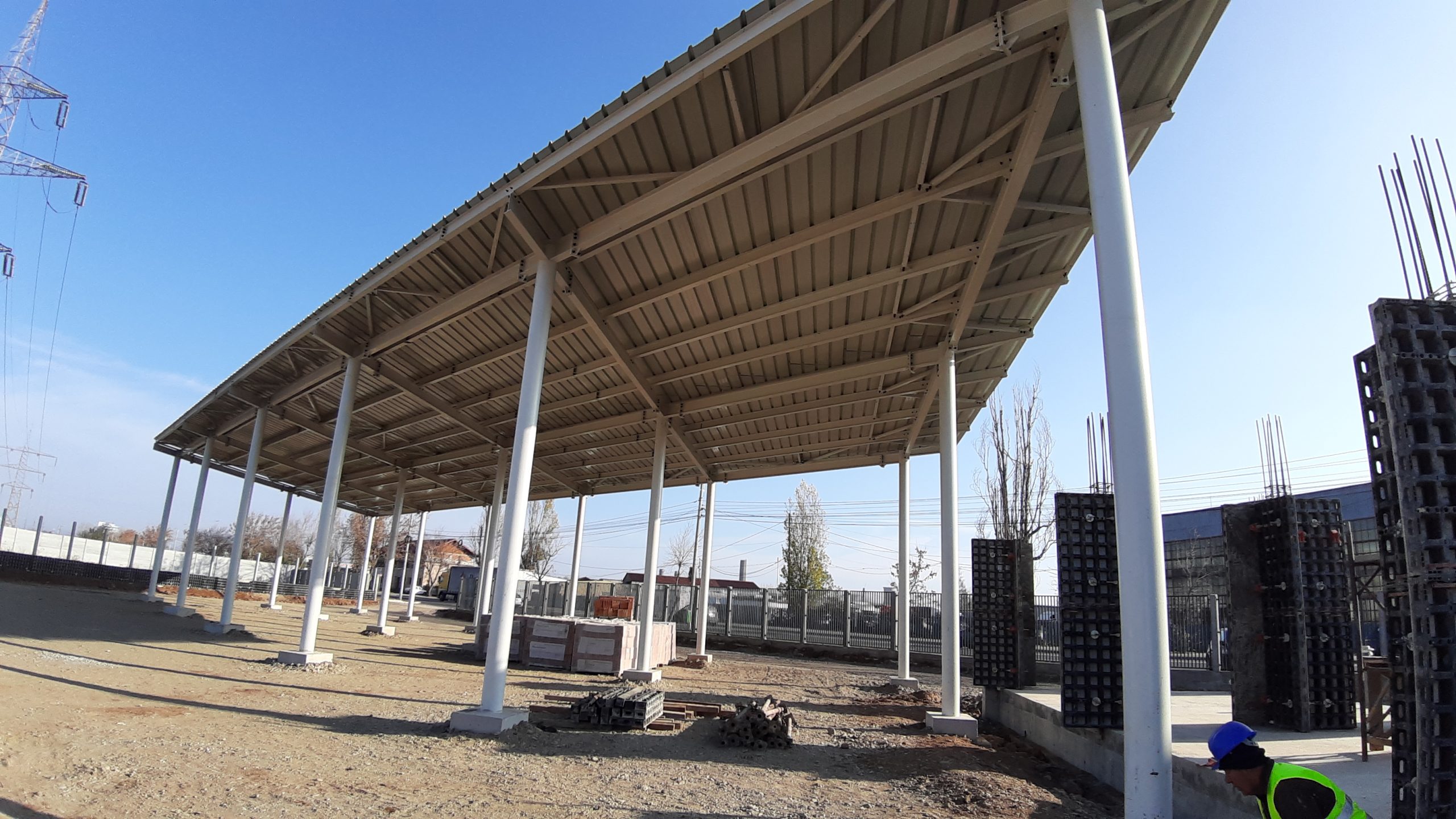 Pe Șoseaua Găești, se lucrează la a doua autogară ce face parte din proiectul de modernizare a transportului public în municipiul Târgoviște