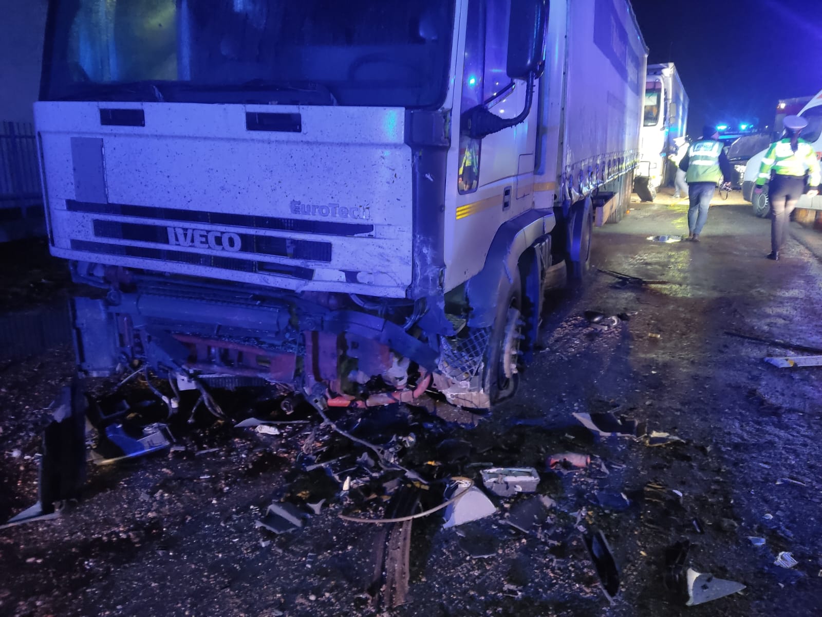 Accident pe DN 71, două persoane au decedat iar a treia este în stare foarte gravă