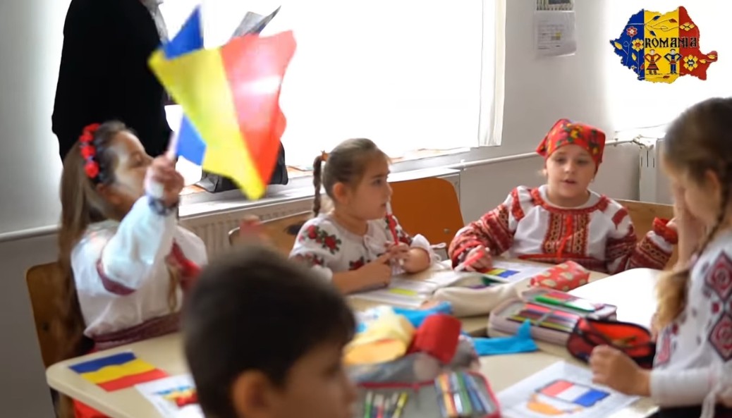 Ziua Națională a României  sărbătorită de administrația locală și Școala  Gimnazială Gura Foii 