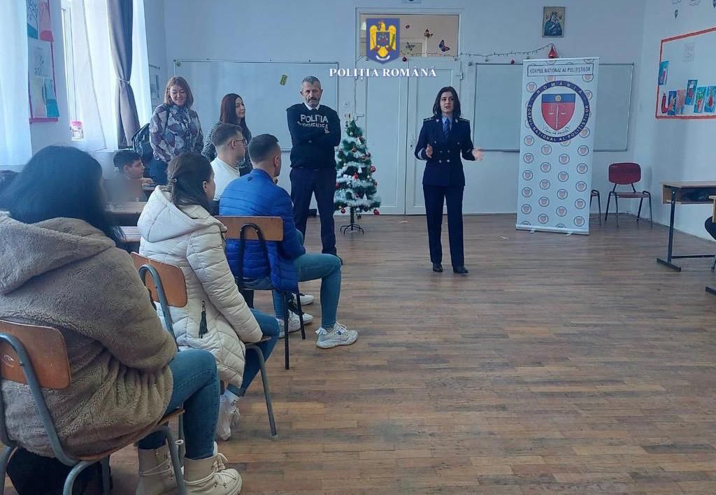 Polițiștii au fost spiriduşii lui Moș Crăciun