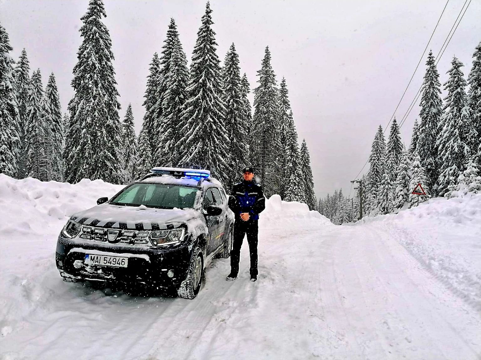Dacă v-ați hotărât să vă petreceți sfârșitul de săptămână în Bucegii dâmbovițeni, este bine să țineți cont de recomandările jandarmilor montani