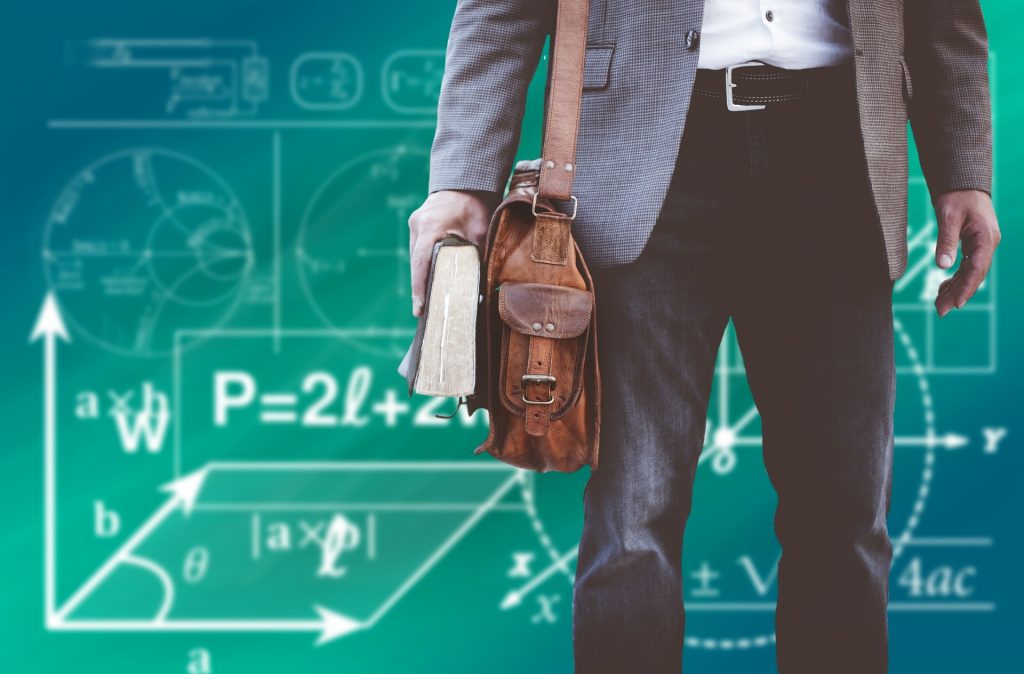 Majorarea costului standard per elev pentru anul în curs, astfel cresc și salariile în învățământ