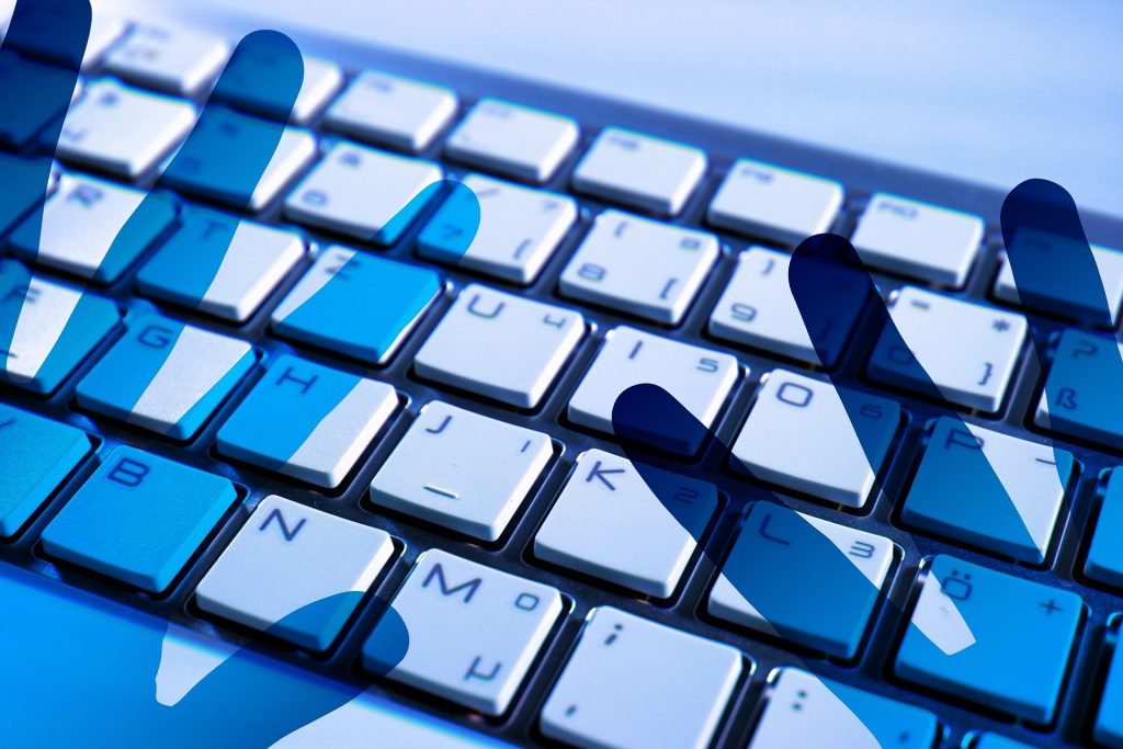 MARE ATENȚIE LA FRAUDELE ONLINE!