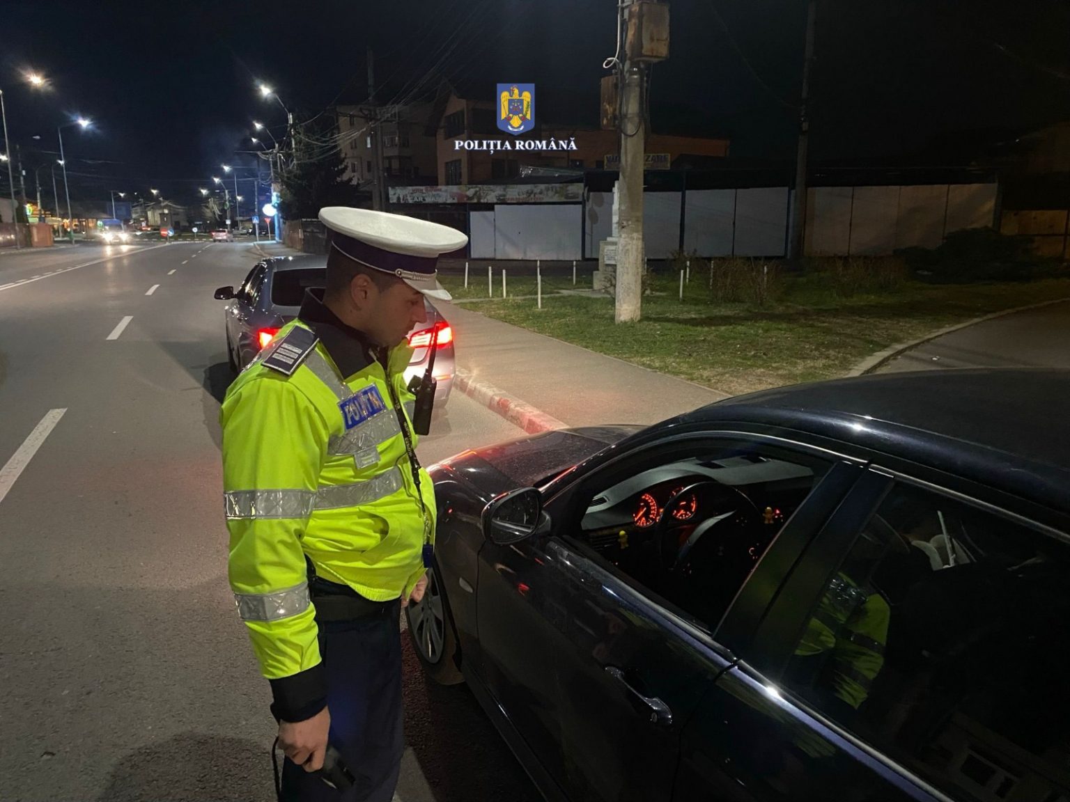 Polițiștii dâmbovițeni au depistat un șofer cu permis fals