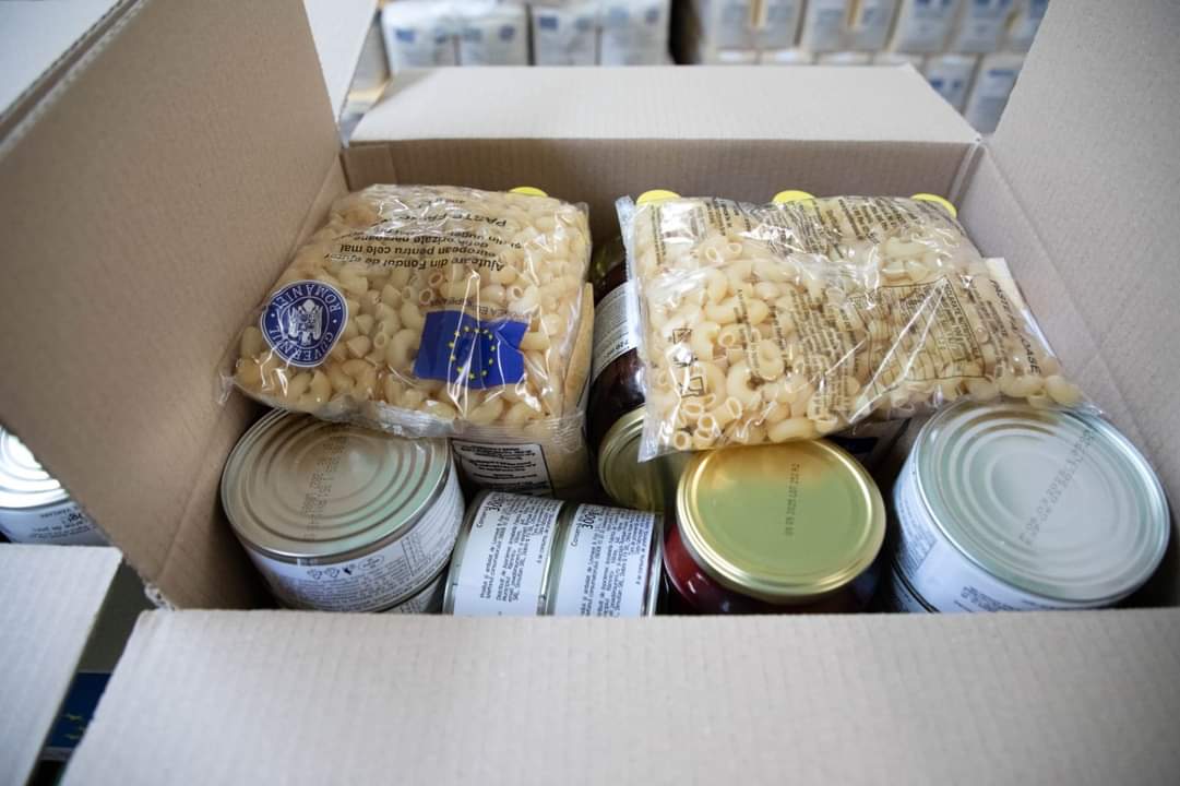 A început distribuirea unei noi tranșe de pachete alimentare pentru persoanele vulnerabile 