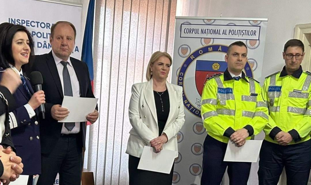 Premierea elevilor în cadrul concursul județean de educație rutieră ”Învățăm și ne bucurăm de Ziua Poliției Române”