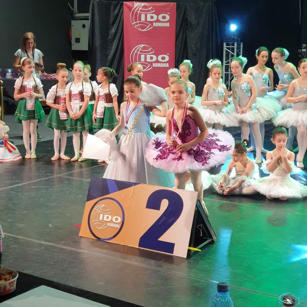 Elevii de la clasa de balet a Școlii Populare de Arte „Octav Enigărescu”, vor reprezenta România la Campionatul European de Dans
