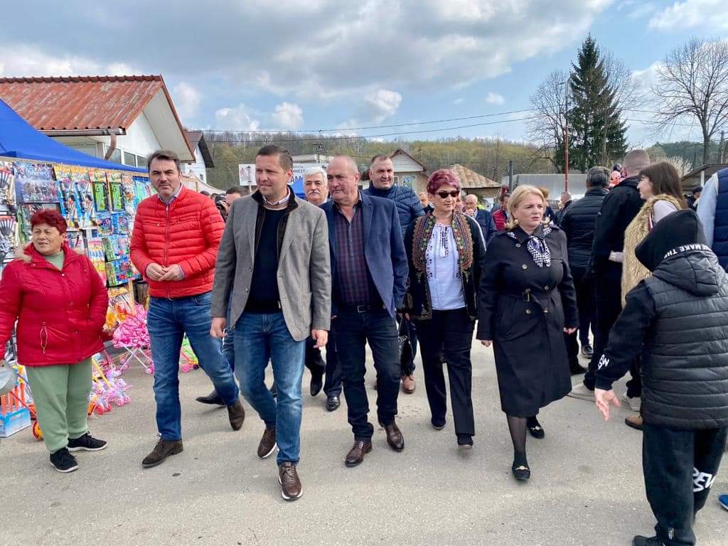 La Voinești a avut loc cel mai mare Târg de Florii, tradiția se păstrează