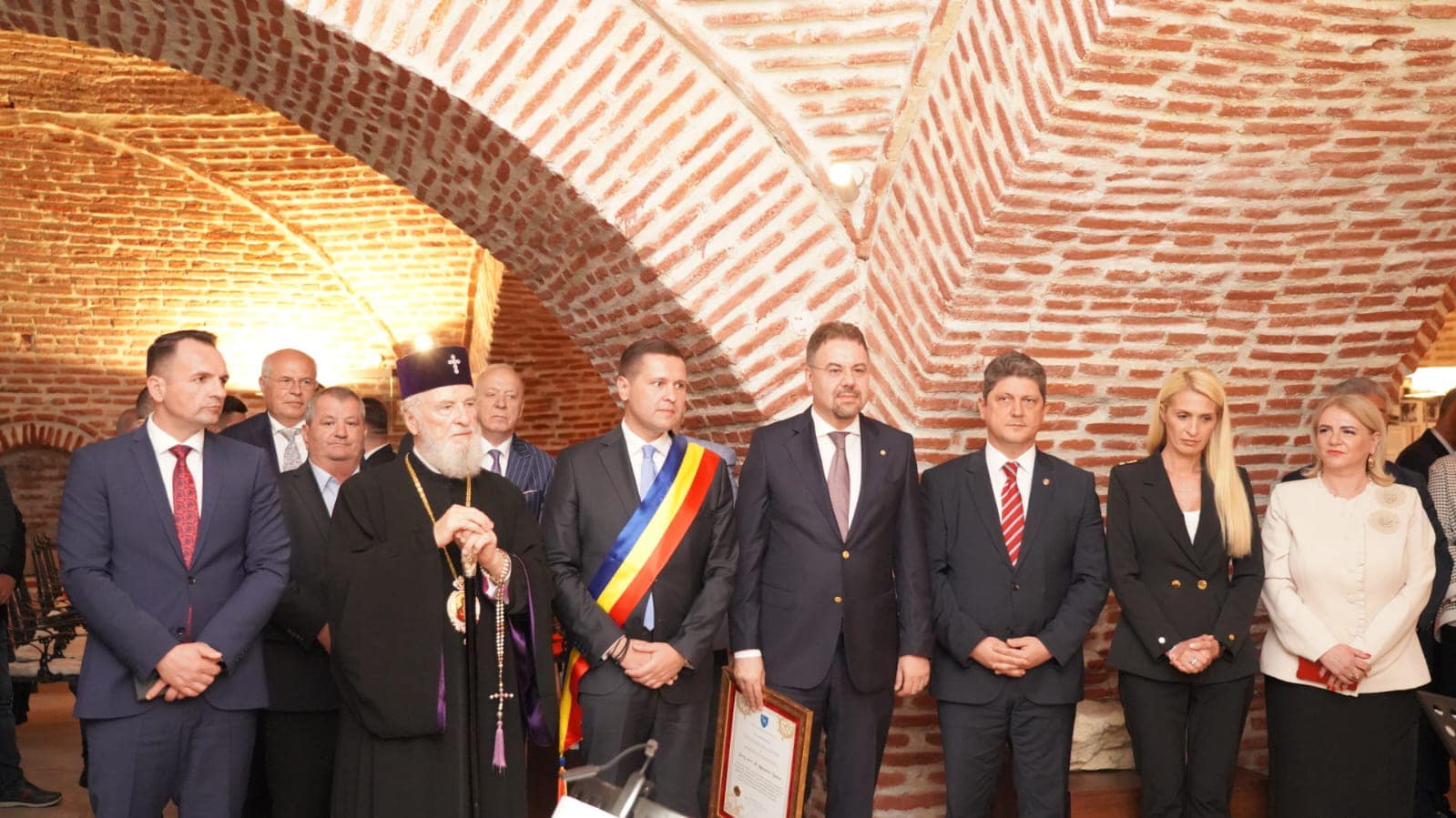 Președintele CJ Dâmbovița, Corneliu Ștefan a oferit titlul de cetățean de onoare al județului Dâmbovița, prof. univ. dr. Leonardo Badea