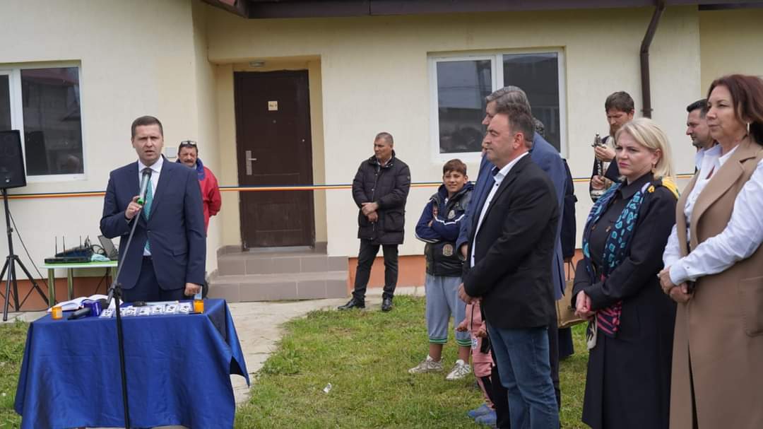 21 de locuinţe sociale destinate comunităților de romi, au fost finalizate la Potlogi, 10 au fost deja repartizate